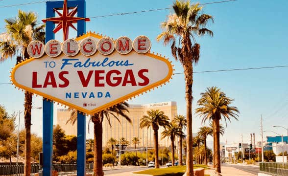 a-welcome-sign-in-sunny-las-vegas-nevada-usa