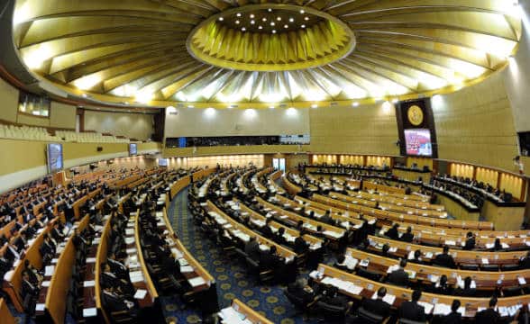 A photo of the Thai national assembly.