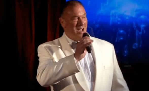 Aussie millionaire Winton Veall singing live.