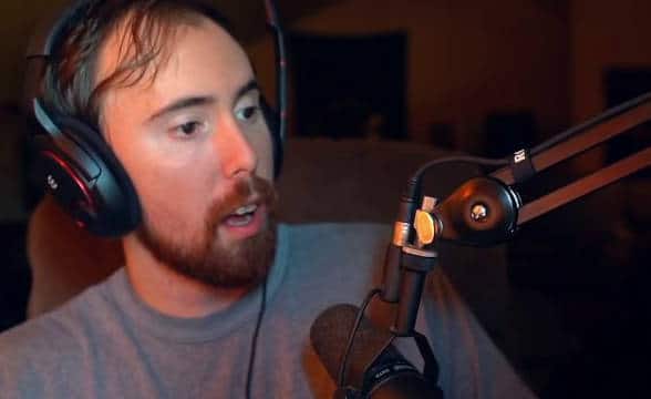 Asmongold discussing something on his podcast.