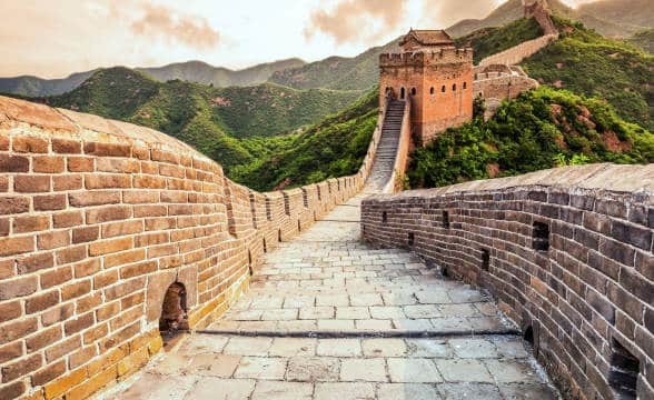 The Chinese great wall empty in the dusk.