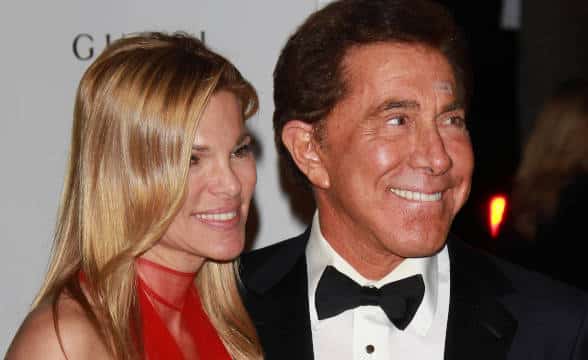 Steve Wynn and Andrea Hissom at an official event.