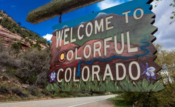 Colorado's welcome sign.