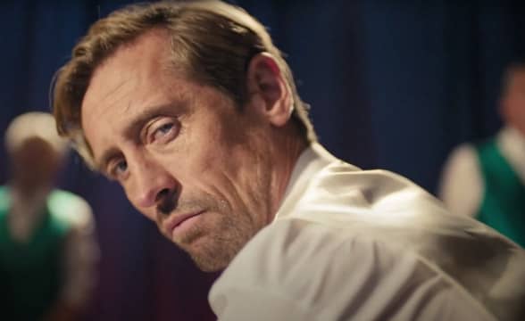 A new commercial by Paddy Power featuring Peter Crouch