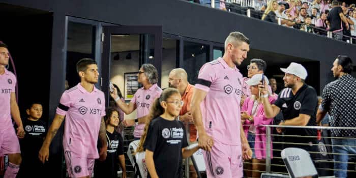 Inter Milan's players walking into the stadium.