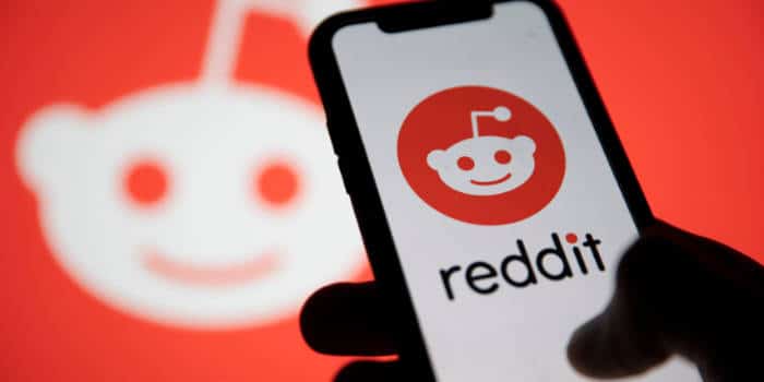 Reddit's logo on mobile phone.