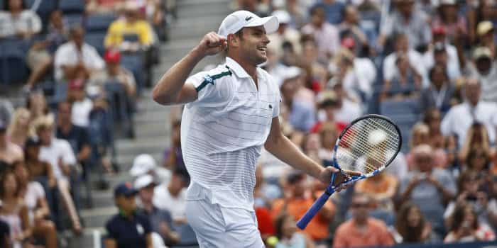 Roddick, tennis player cheering.