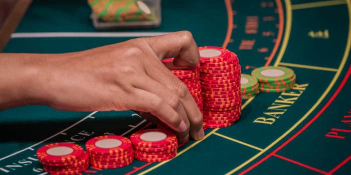 Illinois Group Accused of Defrauding Wind Creek Casino in Baccarat Scam