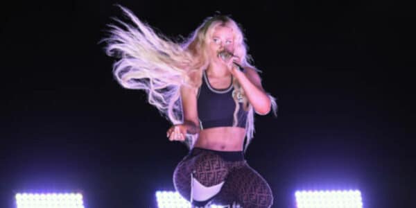 news-iggy-azalea-during-a-concert