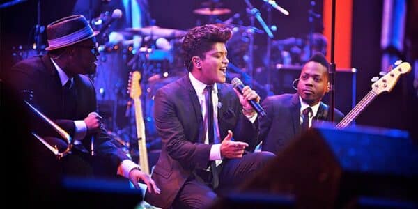 bruno-mars-performs-news