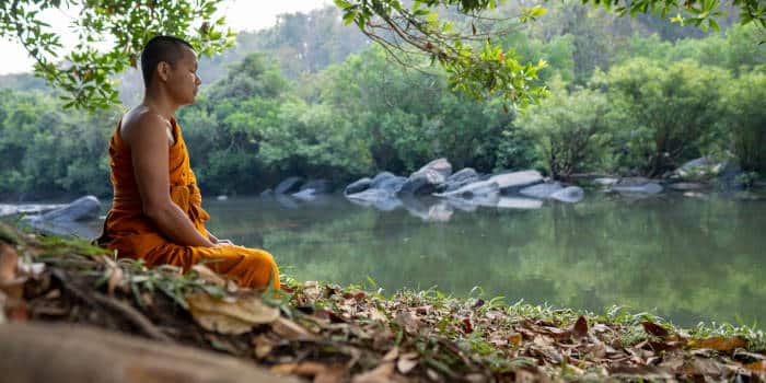 Buddhist Monk Excites the Internet with His Slot Gameplay