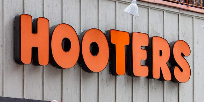 Oyo Las Vegas Hooters Closes Permanently Amid Modernization Efforts