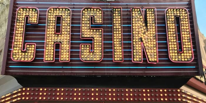 規制と技術変化の中、英国オンラインカジノ市場の変容を新たな視点で探る