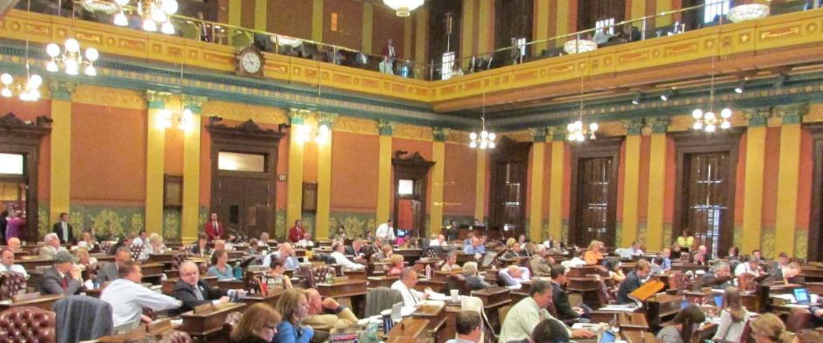 Michigan Online Poker Clears House Committee